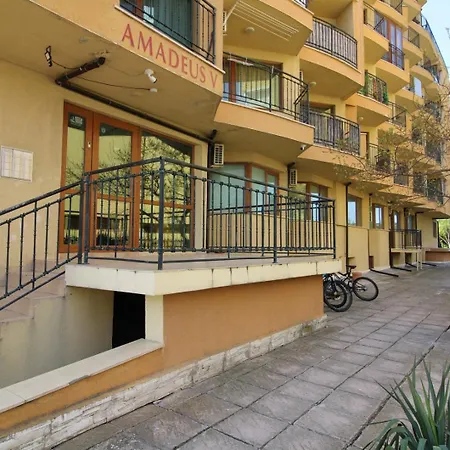 Апартаменты Amadeus 5 - Menada